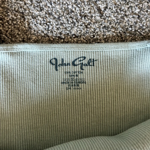 PACSUN- 2 Straight neckline, cropped tanks! - Picture 3 of 4